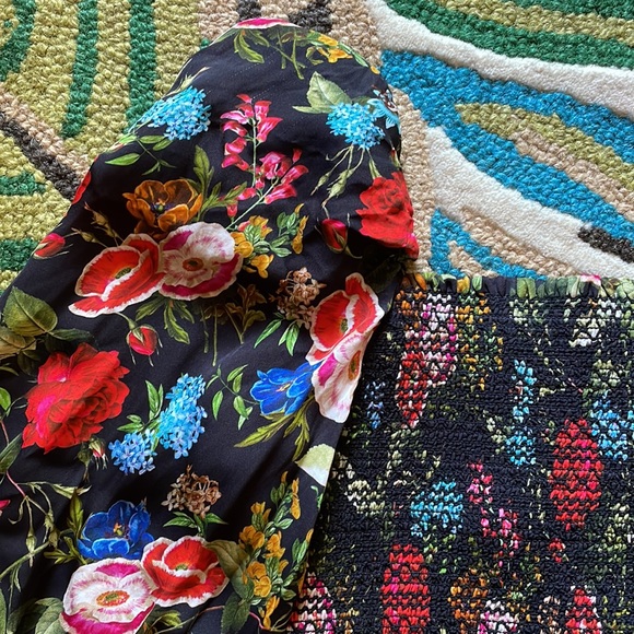 - Alice + Olivia puffed sleep top - Picture 4 of 10